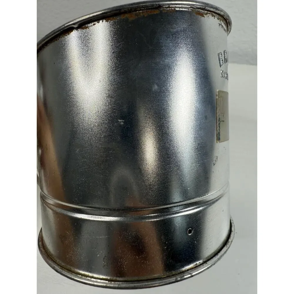 Vintage BROMCO Tin Flour Sifter, Made in USA, Squeeze Handle Kitchen Tool